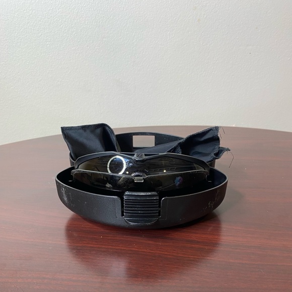 Wiley X vapor men’s sunglasses black lenses UVA/UVB plastic case - Picture 1 of 5